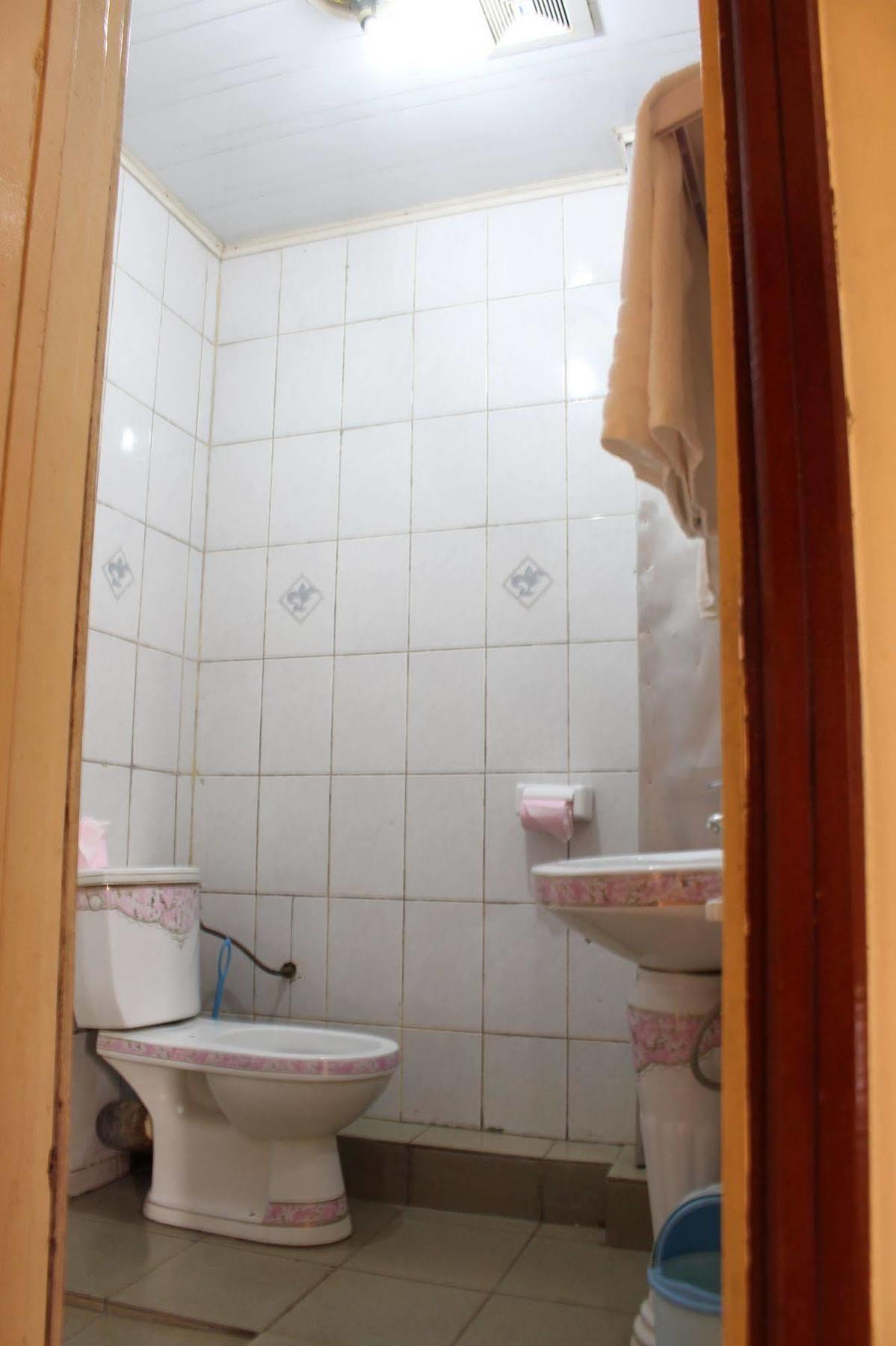 Hotel Santa Lucia Yaounde Exterior photo